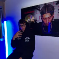 DILE: песни, клипы, биография, даты выступлений и многое другое.