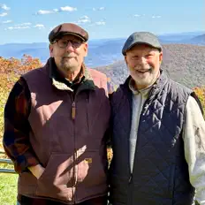 Briggs & Cafazzaを聴いたり、ミュージックビデオを鑑賞したり、経歴やツアー日程などを確認したりしましょう！