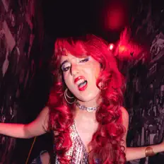 Dengarkan Valentina Perdido, tonton video musik, baca bio, lihat tanggal tur & lainnya!
