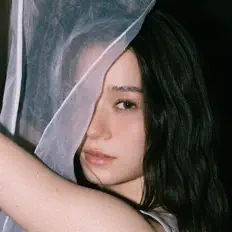 Ascolta Violette Wautier, guarda video musicali, leggi la biografia, vedi le date del tour & altro!