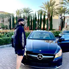 Posłuchaj wykonawcy Arman M., obejrzyj teledyski, przeczytaj biografię, zobacz daty tras koncertowych i nie tylko!