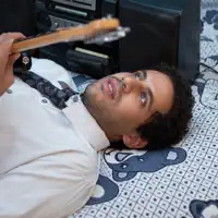 Escucha a undefined, mira videos musicales, lee su biografía, consulta las fechas de las gira y más.