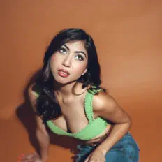 Ascolta Jacquie Joshua, guarda video musicali, leggi la biografia, vedi le date del tour & altro!