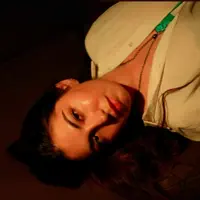 undefined dinle, müzik videolarını izle, biyografisini oku, tur tarihlerini ve daha fazlasını gör!