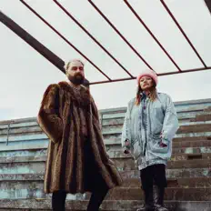 Escucha a Ensh, mira videos musicales, lee su biografía, consulta las fechas de las gira y más.