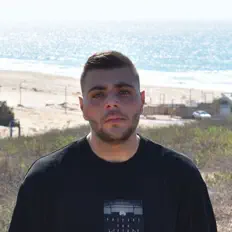 Listen to פפי, watch music videos, read bio, see tour dates & more!