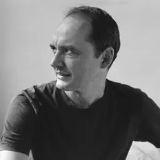 Maxim Korotchenko सुनें, म्यूज़िक वीडियो देखें, बायो पढ़ें, दौरे की तारीखें और बहुत कुछ देखें!
