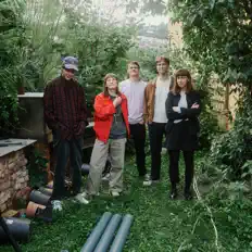 Ohnesorg सुनें, म्यूज़िक वीडियो देखें, बायो पढ़ें, दौरे की तारीखें और बहुत कुछ देखें!