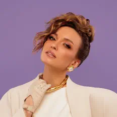 Écoutez Марина Бриз, regardez des vidéoclips, lisez la biographie, consultez les dates de tournée et plus encore !