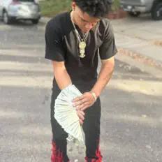 dropskimg: песни, клипы, биография, даты выступлений и многое другое.