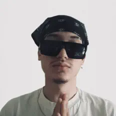 Poslechněte si interpreta Suavé, sledujte hudební videa, přečtěte si životopis, podívejte se na data turné a další informace.