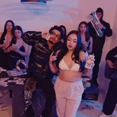 聆聽 Ezra Martinez、觀看音樂影片、閱讀小傳、查看巡演日期等！