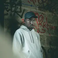 Escucha a undefined, mira videos musicales, lee su biografía, consulta las fechas de las gira y más.
