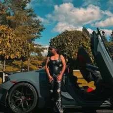 Ouve IASVENI, vê vídeos de música, lê a biografia, vê as datas da digressão e muito mais!