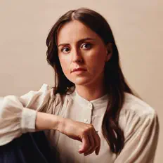 Ouve Caoilfhionn Rose, vê vídeos de música, lê a biografia, vê as datas da digressão e muito mais!
