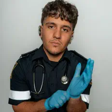 Mista Medicを聴いたり、ミュージックビデオを鑑賞したり、経歴やツアー日程などを確認したりしましょう！