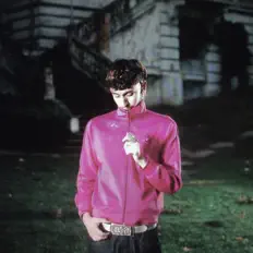 收听 Yakary、观看音乐视频、阅读小传、查看巡演日期等 ！