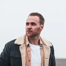 Ascolta Connor Henry, guarda video musicali, leggi la biografia, vedi le date del tour & altro!