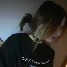 Escucha a Ля Варя, mira vídeos musicales, lee la biografía, consulta fechas de giras y mucho más.