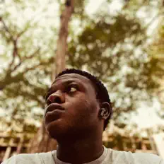 聆聽 M.O Jäy、觀看音樂影片、閱讀小傳、查看巡演日期等！