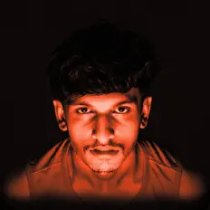 Posłuchaj wykonawcy Student!, obejrzyj teledyski, przeczytaj biografię, zobacz daty tras koncertowych i nie tylko!