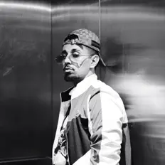 Écoutez You's Le K, regardez des vidéoclips, lisez la biographie, consultez les dates de tournée et plus encore !