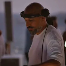 Yıldırım Şimşek सुनें, म्यूज़िक वीडियो देखें, बायो पढ़ें, दौरे की तारीखें और बहुत कुछ देखें!