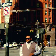 Ouve AdamBeen, vê vídeos de música, lê a biografia, vê as datas da digressão e muito mais!