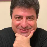 Ascolta undefined, guarda video musicali, leggi la biografia, vedi le date del tour & altro!