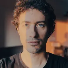 聆聽 Luca Francini、觀看音樂影片、閱讀小傳、查看巡演日期等！