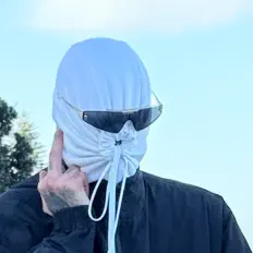 Real Boss सुनें, म्यूज़िक वीडियो देखें, बायो पढ़ें, दौरे की तारीखें और बहुत कुछ देखें!