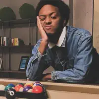 Dengarkan undefined, tonton video musik, baca bio, lihat tanggal tur & lainnya!