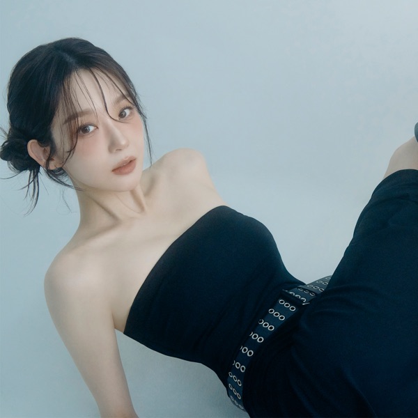Kang Min Kyung's avatar