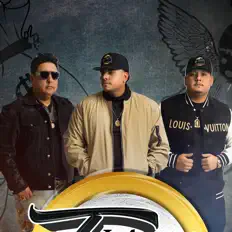 La Terciaを聴いたり、ミュージックビデオを鑑賞したり、経歴やツアー日程などを確認したりしましょう！