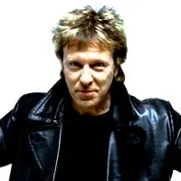 undefined सुनें, म्यूज़िक वीडियो देखें, बायो पढ़ें, दौरे की तारीखें और बहुत कुछ देखें!