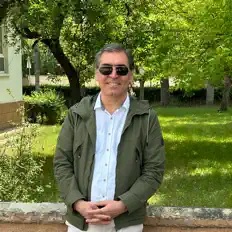 Mamalu Solakzade सुनें, म्यूज़िक वीडियो देखें, बायो पढ़ें, दौरे की तारीखें और बहुत कुछ देखें!