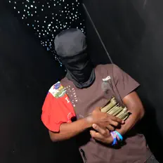 TKMOOSEYY3K सुनें, म्यूज़िक वीडियो देखें, बायो पढ़ें, दौरे की तारीखें और बहुत कुछ देखें!