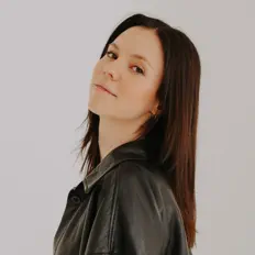 收听 Brooke Livingston、观看音乐视频、阅读小传、查看巡演日期等 ！