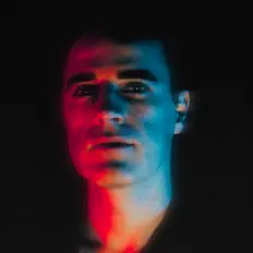 Posłuchaj wykonawcy E.P. the Dreamer, obejrzyj teledyski, przeczytaj biografię, zobacz daty tras koncertowych i nie tylko!