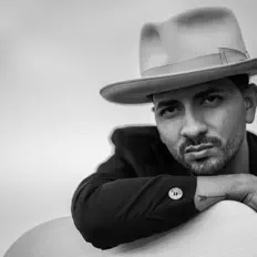 Ouça Luckre Gerad, assista a videoclipes, leia a biografia, veja as datas das turnês e mais!