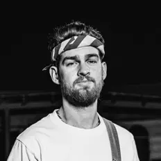 收听 Luke Whitney、观看音乐视频、阅读小传、查看巡演日期等 ！