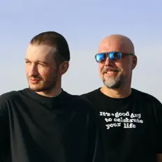 Posłuchaj wykonawcy Come Closer, obejrzyj teledyski, przeczytaj biografię, zobacz daty tras koncertowych i nie tylko!