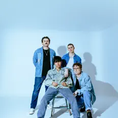 Driveaway을(를) 듣고, 뮤직 비디오를 보고, 약력을 읽고, 투어 일정 등을 확인하세요!