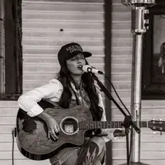 Poslechněte si interpreta Shelby Rae Marshall, sledujte hudební videa, přečtěte si životopis, podívejte se na data turné a další informace.