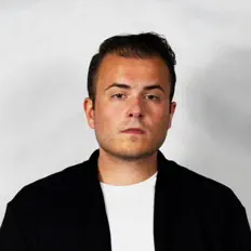 Ouve Nick Steffen, vê vídeos de música, lê a biografia, vê as datas da digressão e muito mais!