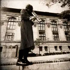 SoberBrown을(를) 듣고, 뮤직 비디오를 보고, 약력을 읽고, 투어 일정 등을 확인하세요!