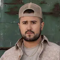 Hör dir undefined an, schau dir Musikvideos an, lies die Biografie, finde Tourdaten und mehr!