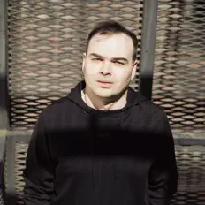 Poslechněte si interpreta YuraNN, sledujte hudební videa, přečtěte si životopis, podívejte se na data turné a další informace.