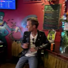 Escucha a Devan Skaggs, mira videos musicales, lee su biografía, consulta las fechas de las gira y más.