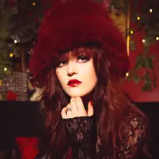 Dengarkan Lydia May, tonton video musik, baca bio, lihat tanggal tur & lainnya!